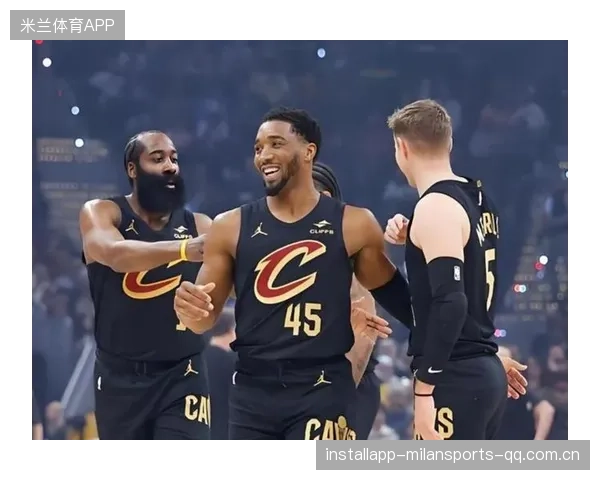 米切尔左右开弓交替命中，骑士保持优势